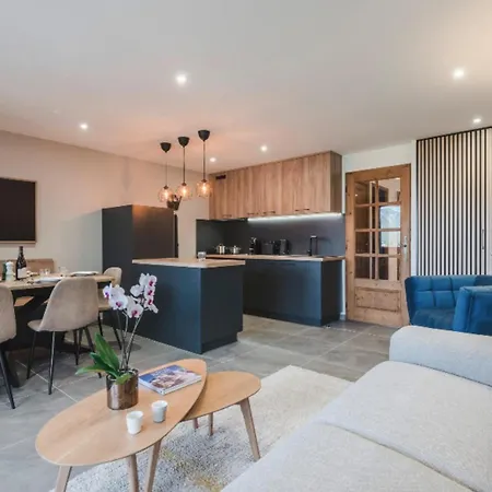 公寓 7p Flat With Balcony & Parking *