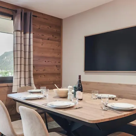 公寓 7p Flat With Balcony & Parking