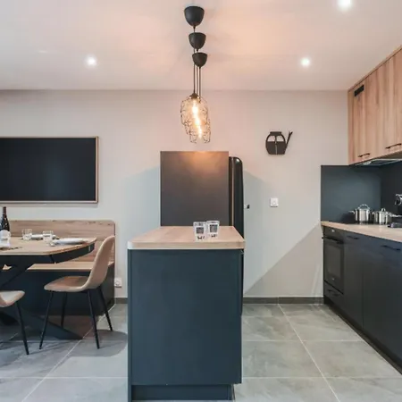 7p Flat With Balcony & Parking 霞慕尼